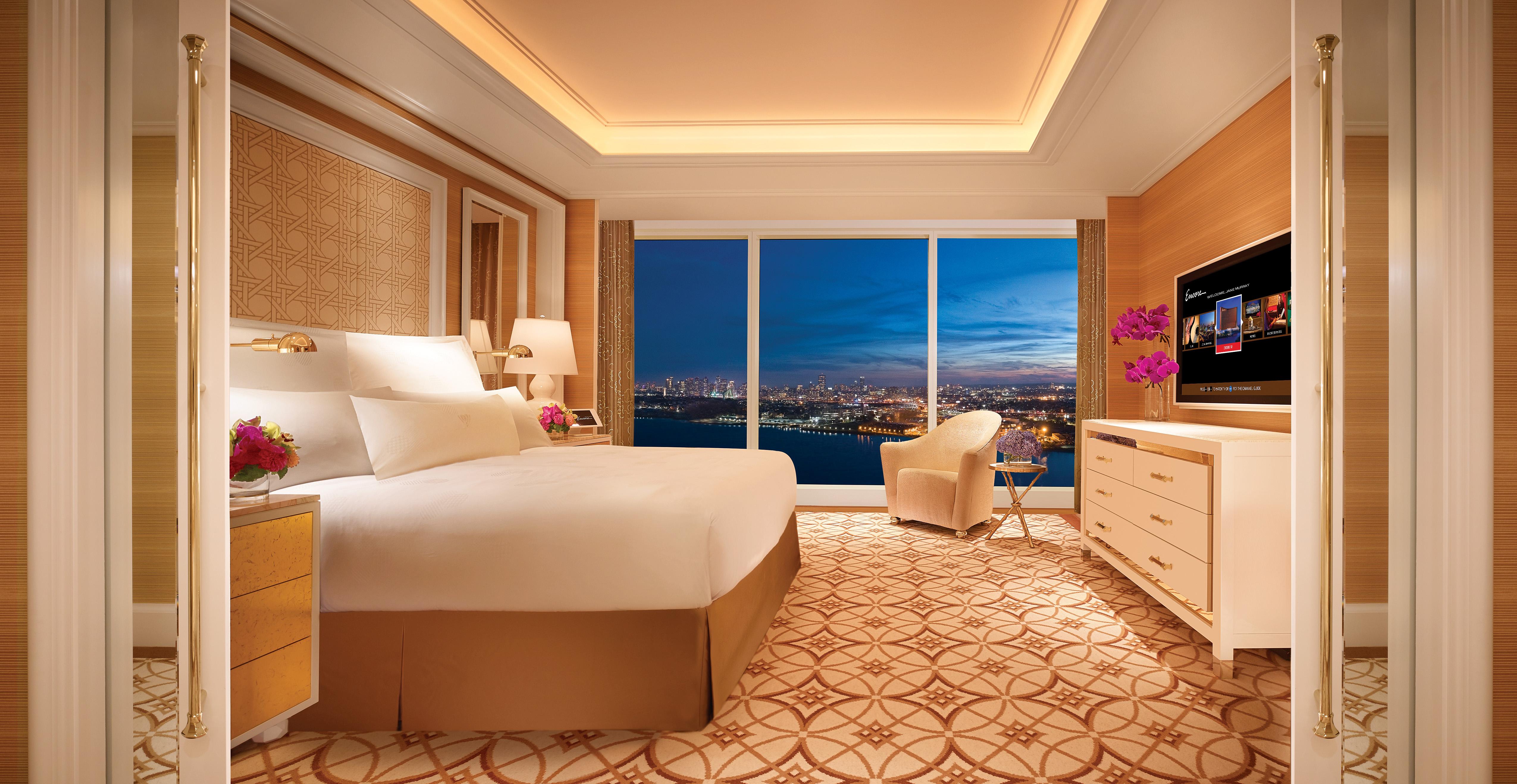 Encore Boston Harbor Everett Bagian luar foto A bedroom at The Venetian Resort