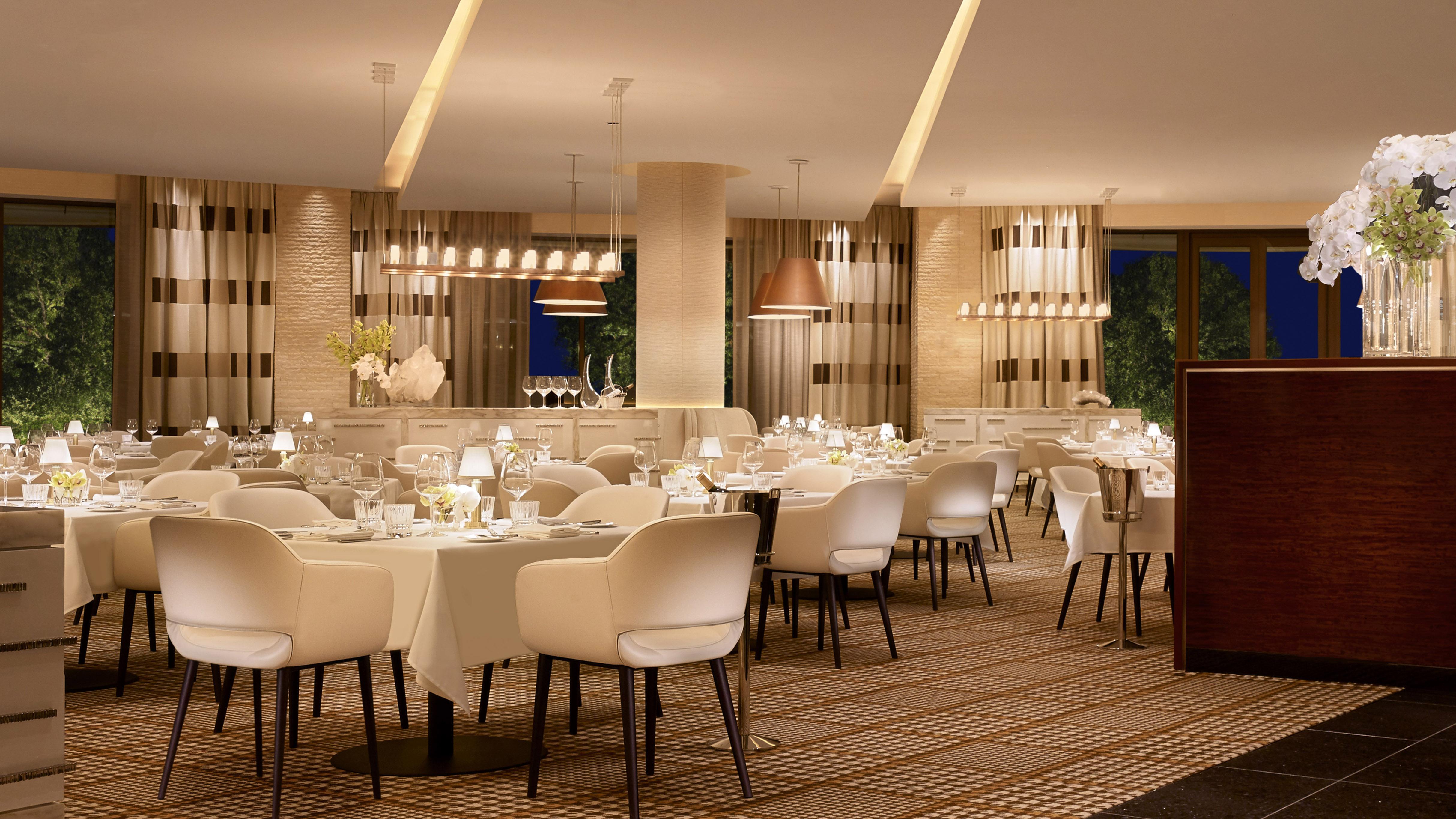Encore Boston Harbor Everett Bagian luar foto The restaurant