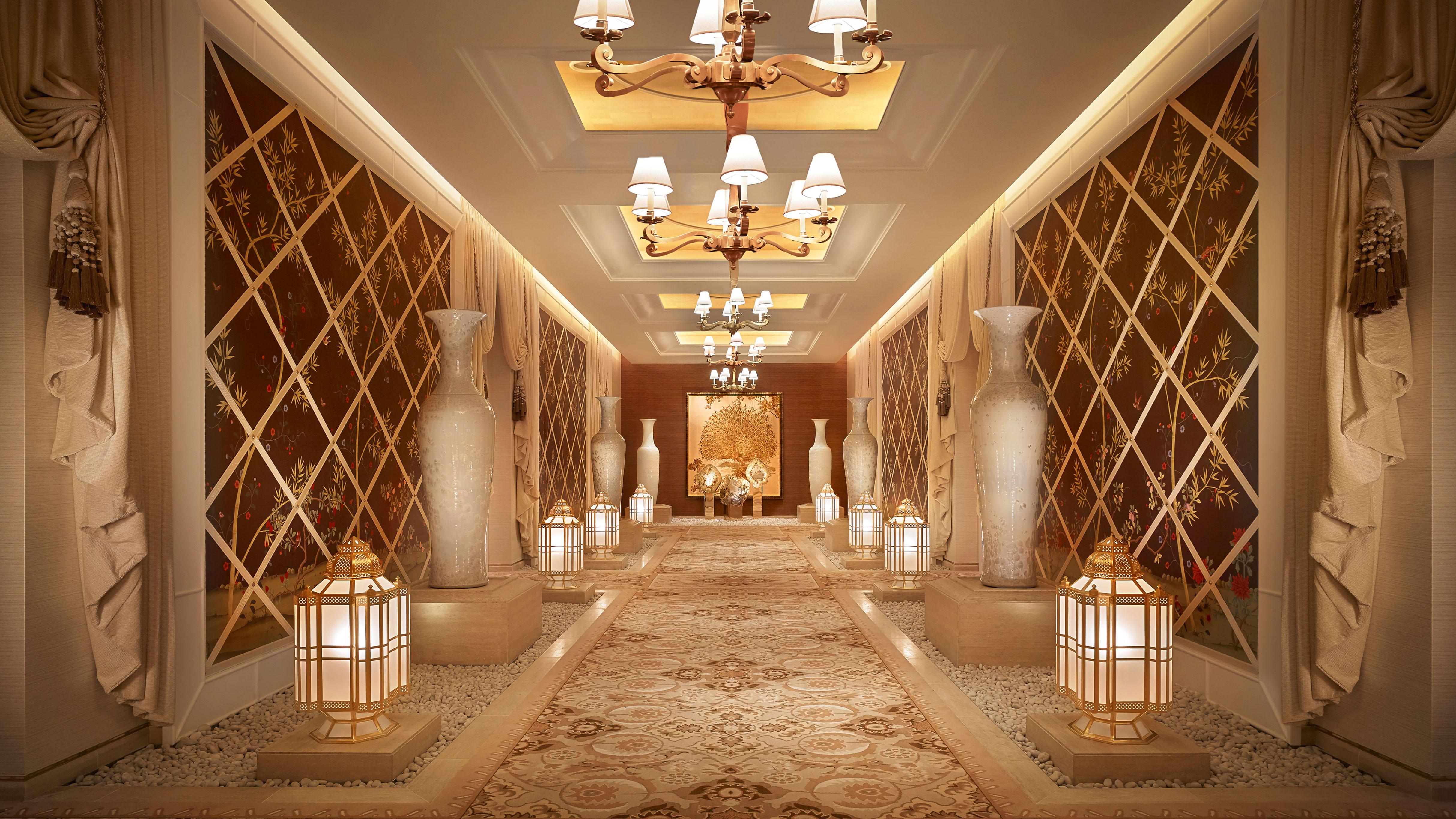 Encore Boston Harbor Everett Bagian luar foto The interior of the hotel