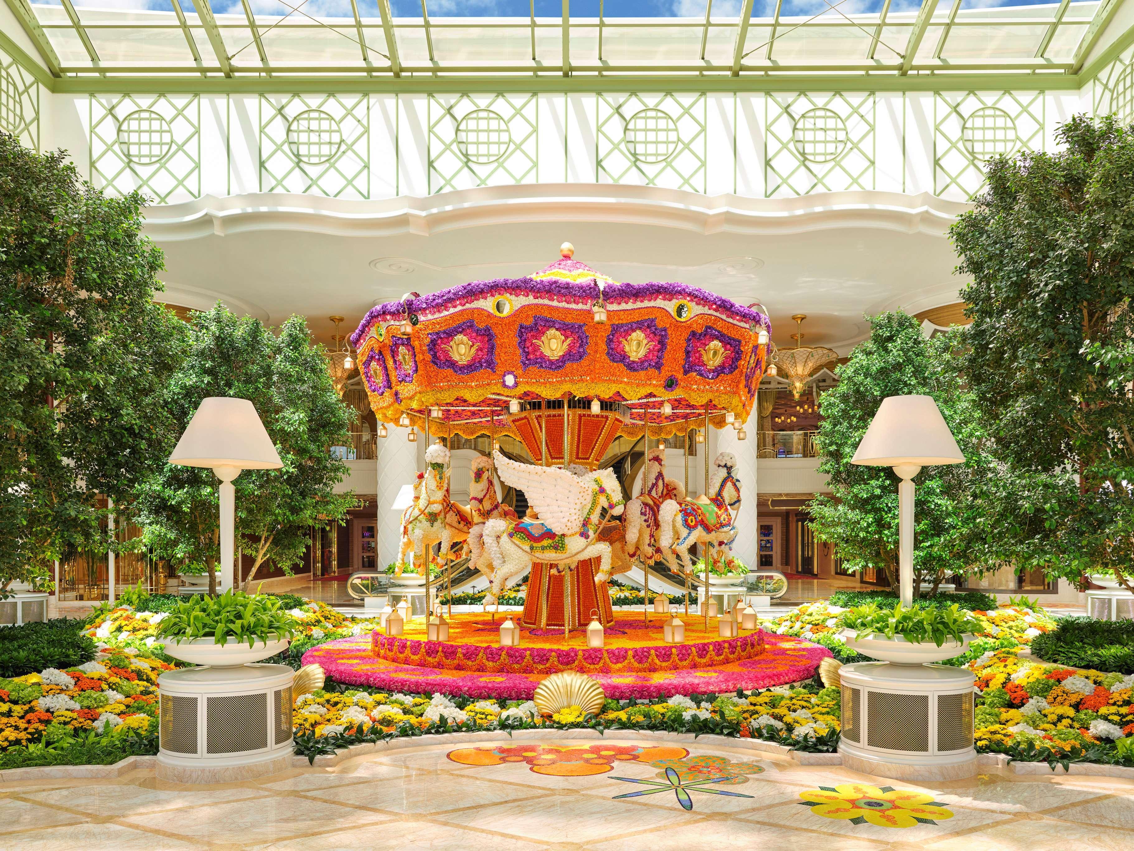 Encore Boston Harbor Everett Bagian luar foto The Carousel at Wynn
