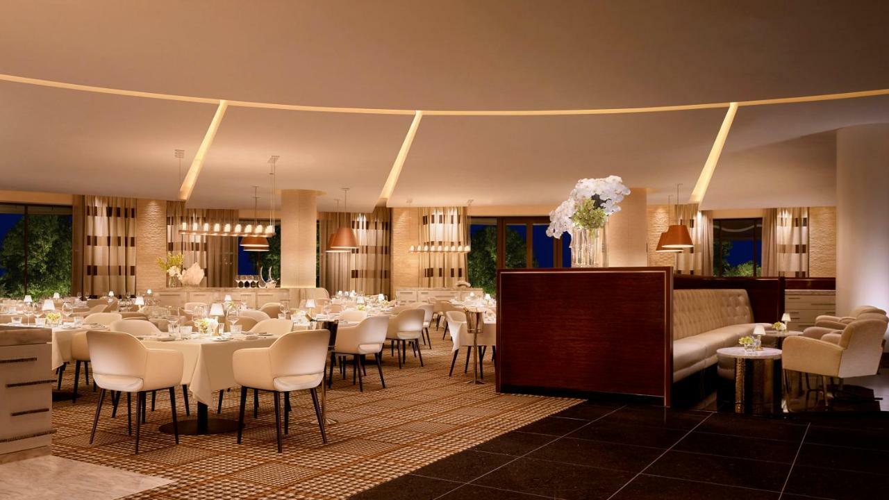 Encore Boston Harbor Everett Bagian luar foto The restaurant