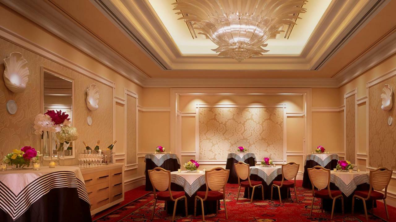 Encore Boston Harbor Everett Bagian luar foto The private dining room at the restaurant